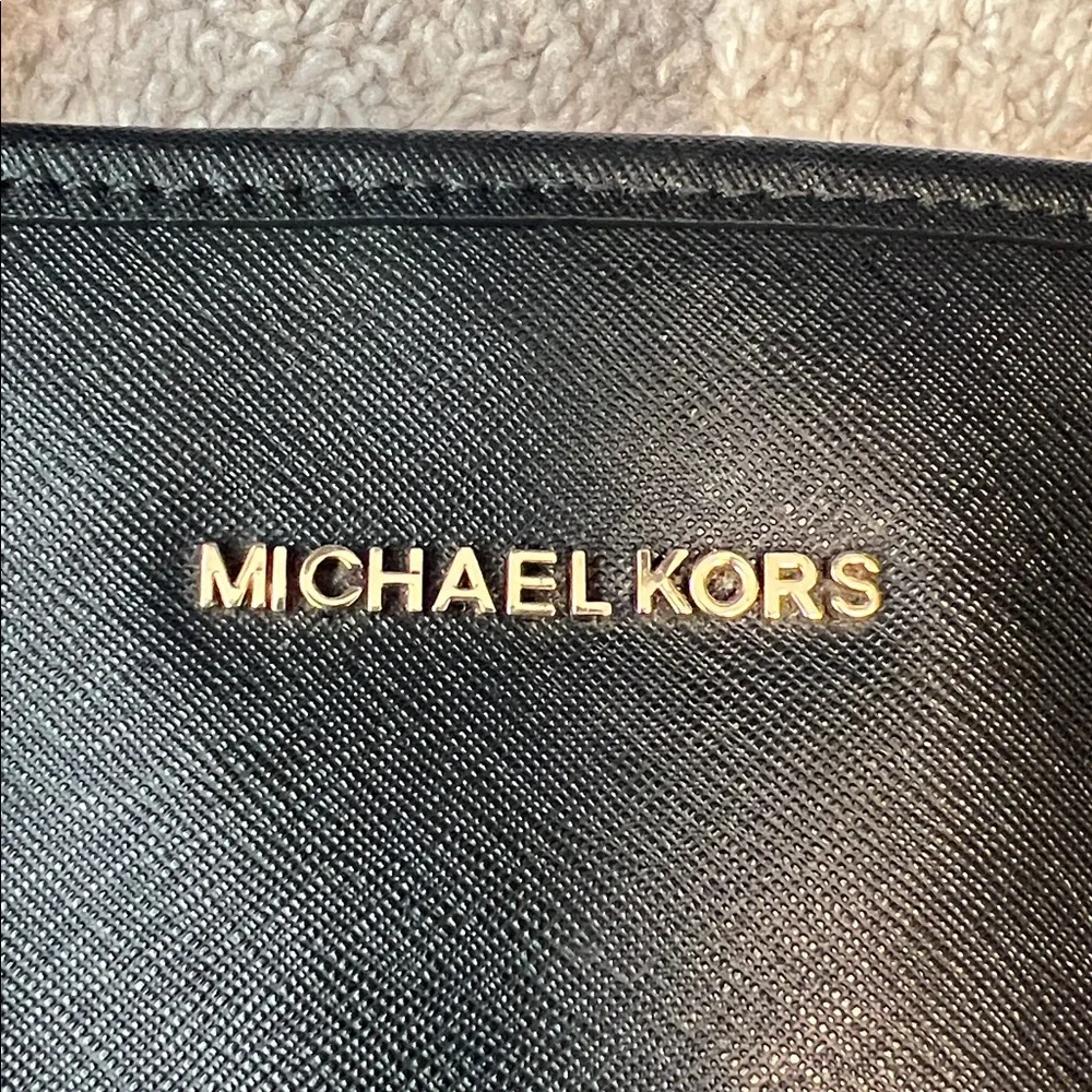 Michael Kors tote bag, black, pre-loved condition!